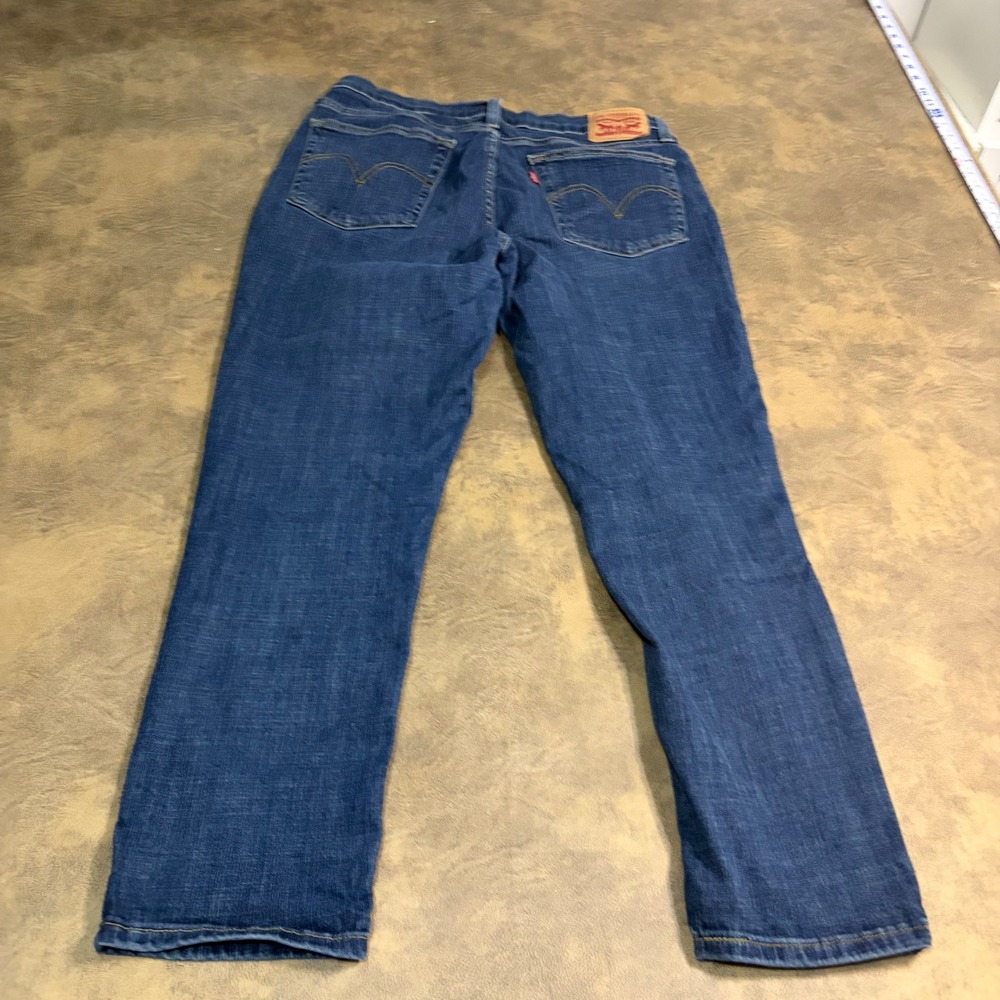Levi's Boyfriend Jeans Womens 30 Blue Medium Wash Straight Leg 19887-0125